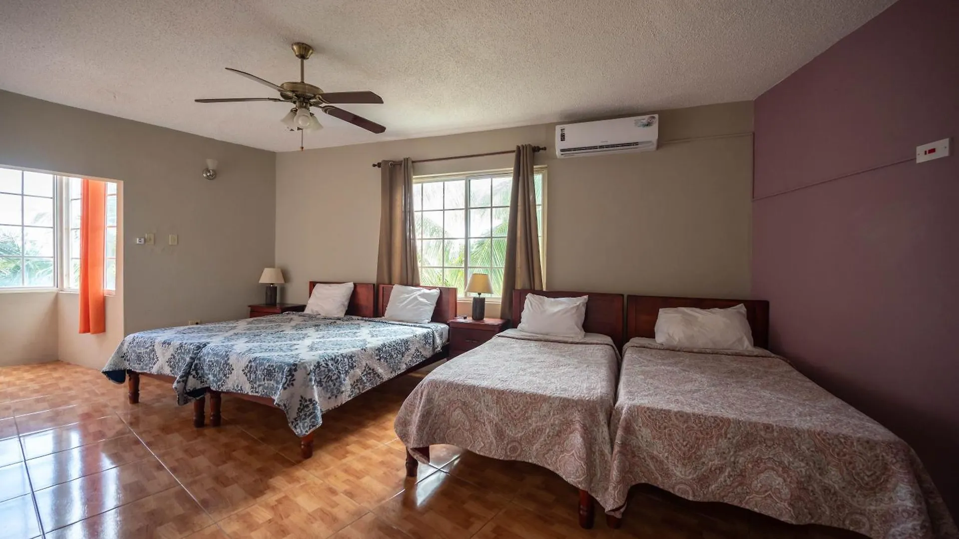 Chrisann'S Beach Resort Saint Maryʼs